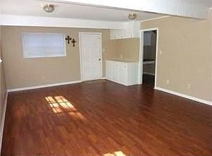 2nd image of 2309 Waverly Dr