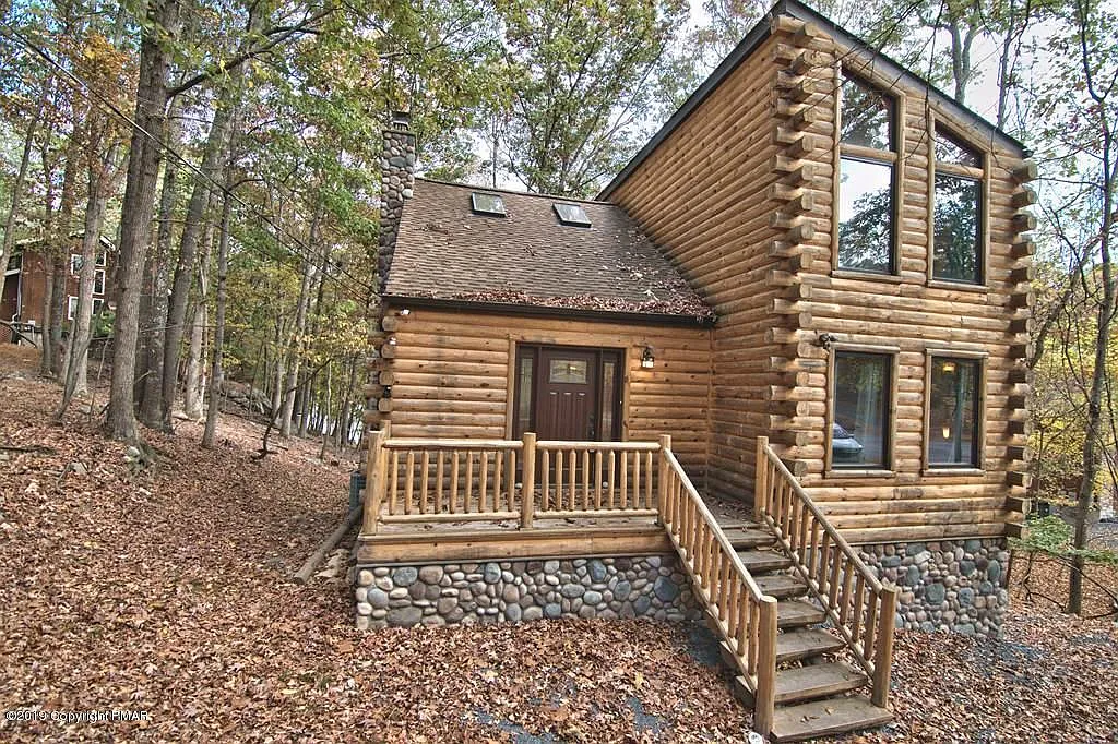 104 Bayberry Ct photo 1