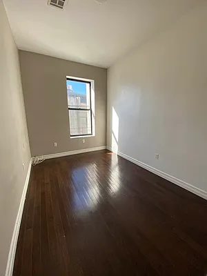 Rented by Hagstrom Management Inc | media 19