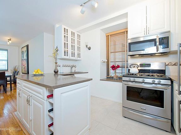 3rd image of 305 W 98th St APT 3FS