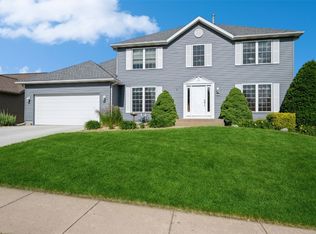 1965 39th St, Marion, IA 52302