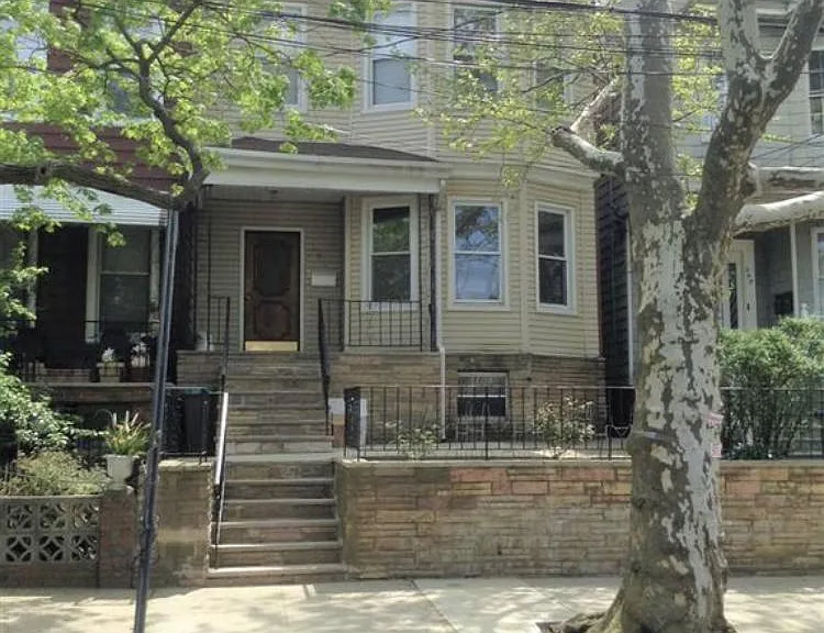 302 Sherman Ave #2 — Photo 10