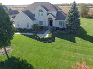 2932 Lexington Glen Blvd, Monclova, OH 43542