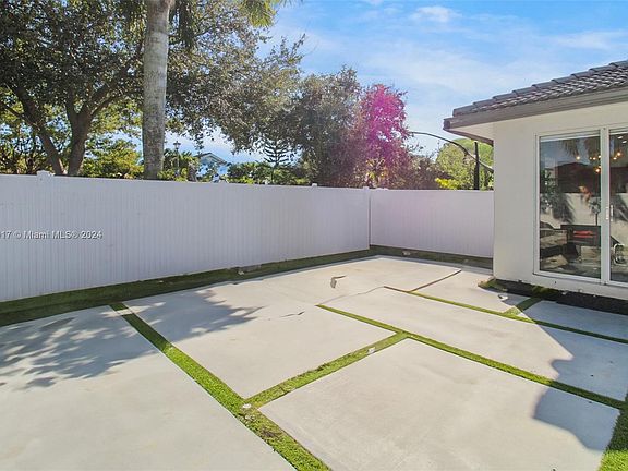 2nd image of 8727 NW 168th Ln