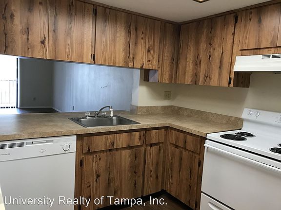 3rd image of 4943 Puritan Cir