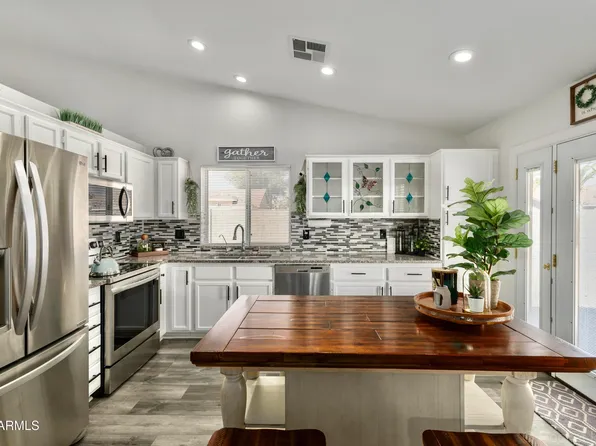 1209 N Charles Street, Gilbert, AZ 85233