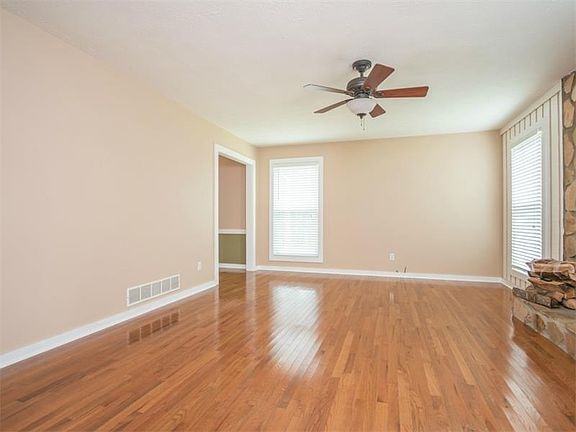 5th image of 6645 Pine Knotch Dr