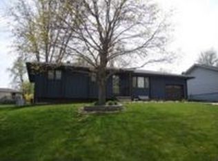 9411 Ames Ave, Omaha, NE 68134