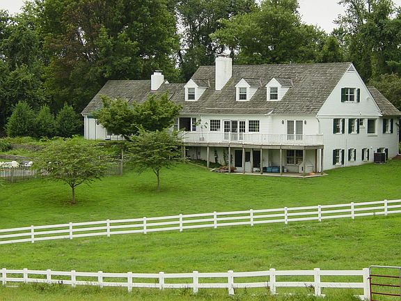 Little Bit Farm from paddocks