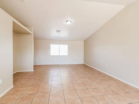 3rd image of 27536 Parkside Dr Unit C