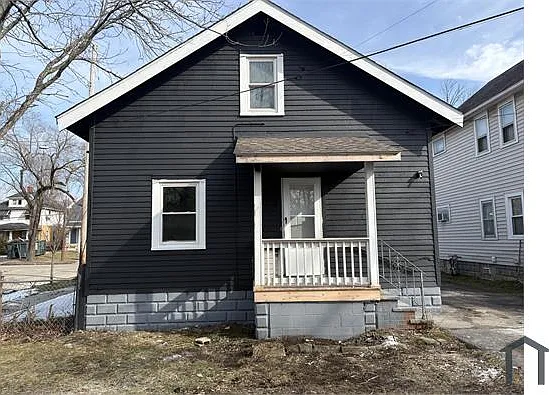 4 bed, 1278 sqft, $1,900 — Photo 3