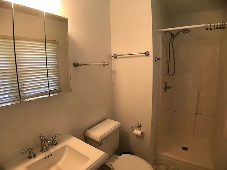 6909 Justice Dr — Photo 20