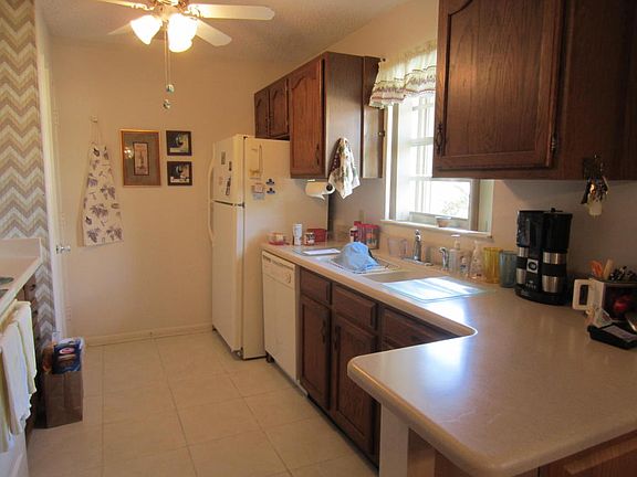 4th image of 6 Lake Vista Trl APT 201