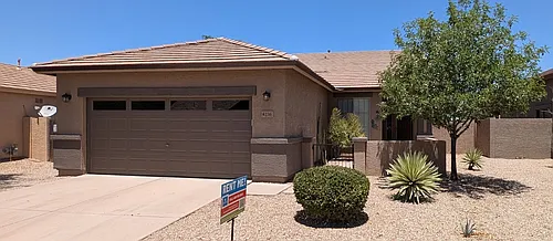 4236 E Oxford Ln Photo 1