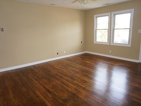 2nd image of 2715 Chesterfield Ave