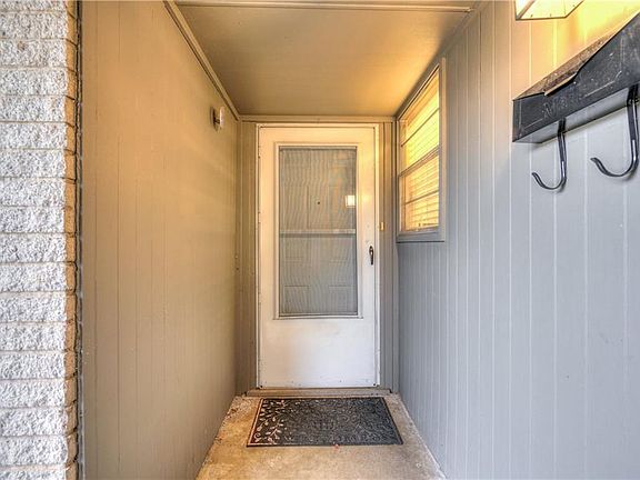 4th image of 1056 NW 1st St