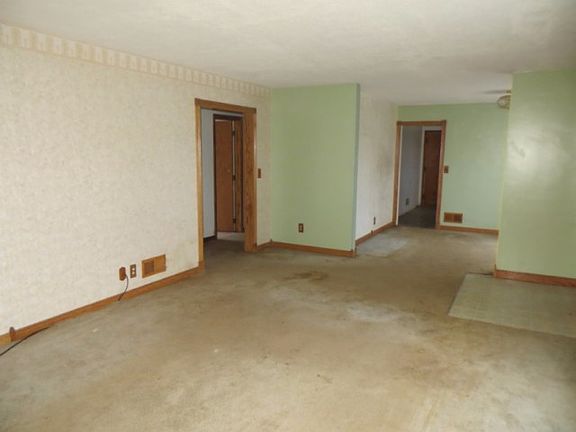 4th image of 8179 N Main St