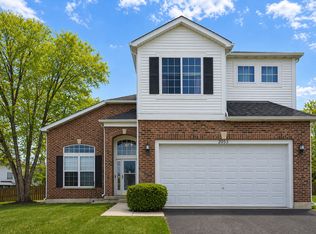 2053 Westbury Ln, Aurora, IL 60502