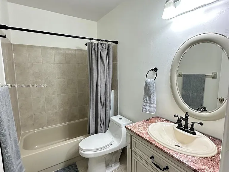 9865 Riverside Dr — Photo 10