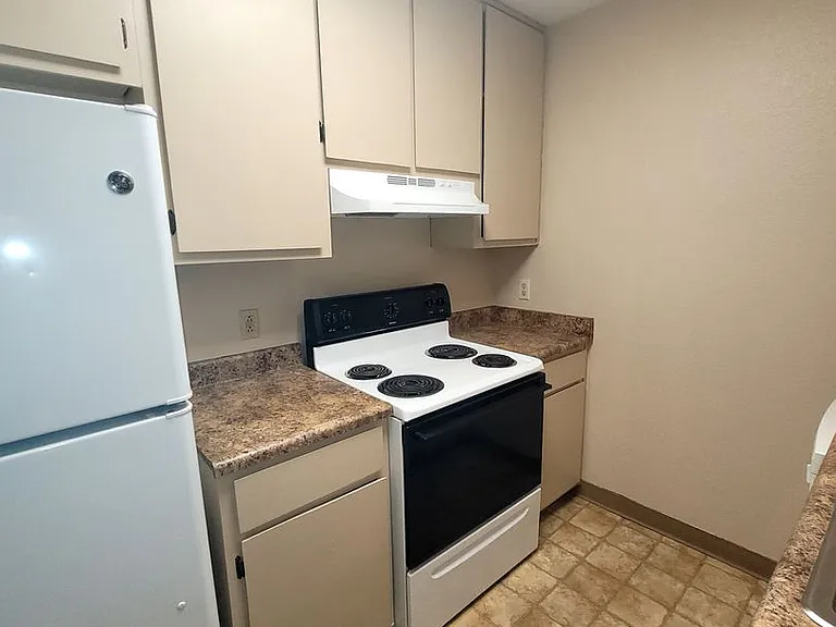 3941 Madison Ave #200 — Photo 14