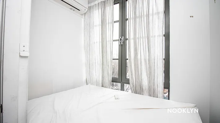 Rented by Nooklyn NYC LLC | media 74