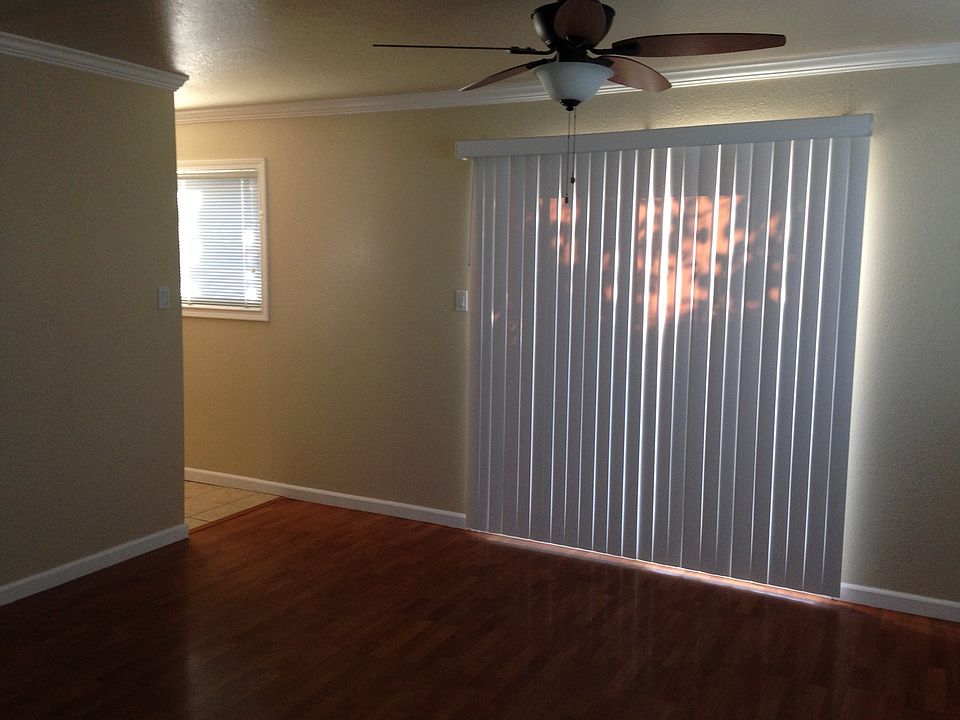 2nd image of 20555 Forest Ave #3