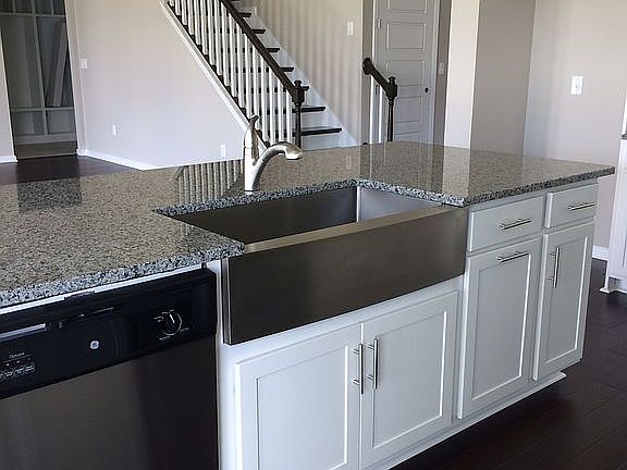 3rd image of 3609 Annapolis Way