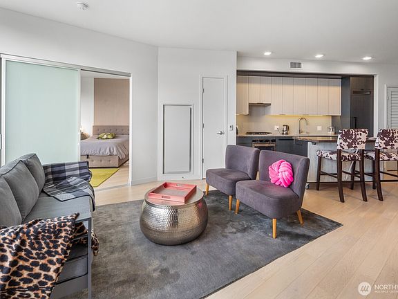5th image of 590 1st Avenue S #901