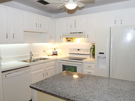 2nd image of 32 Vista Gardens Trl APT 104