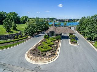 3825 Pebble Beach Dr #105, Fort Wayne, IN 46814