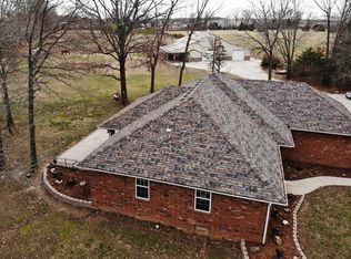 999 Shilee Dr, Rogersville, MO 65742