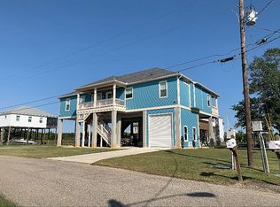150 Skyline Dr, Bay Saint Louis, MS 39520