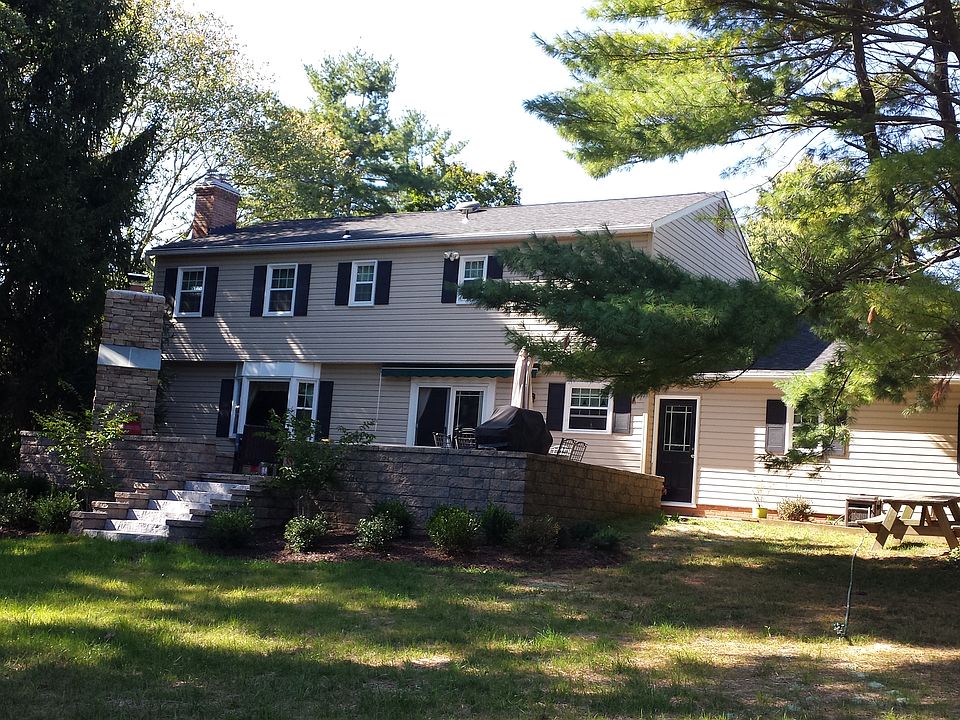 2nd image of 1723 Pleasantville Rd