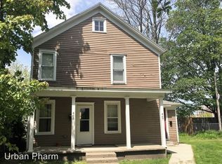 465 Crescent St NE, Grand Rapids, MI 49503