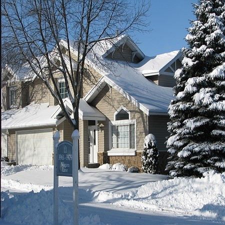 1st image of 3979 Niagara Ln N