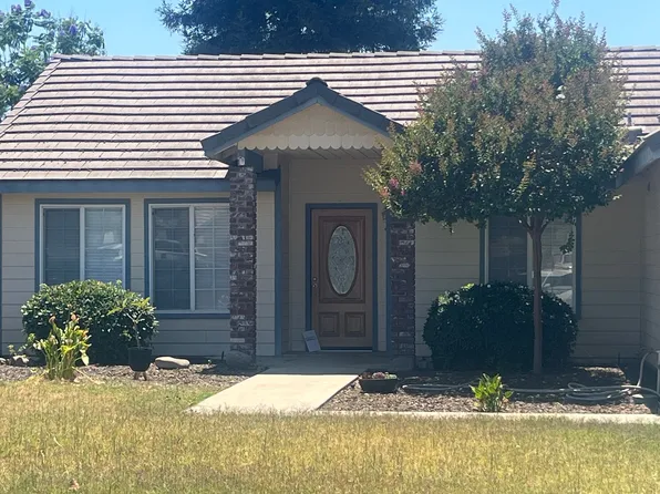 3021 W Loyola Ct, Visalia, CA 93277