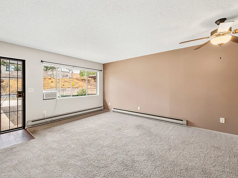 201 E Aubrey St — Photo 16