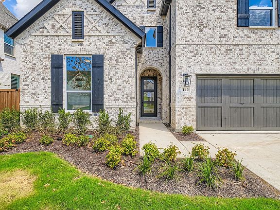 3rd image of 140 Honey Locust Dr