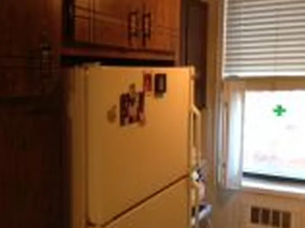 2260 Burnett Street image 1 of 5