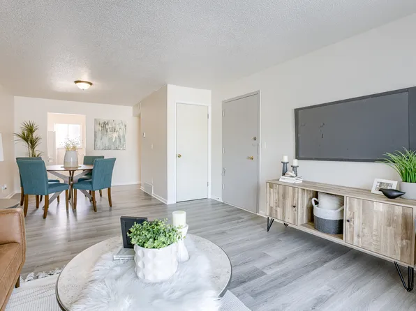 4505 N 66th St, Omaha, NE 68104