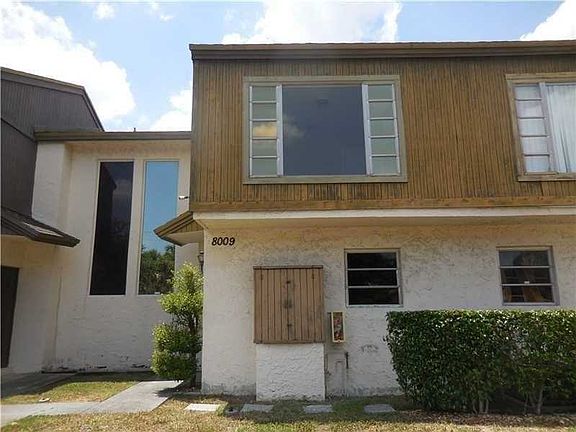 2nd image of 8009 Lagos De Campo Blvd