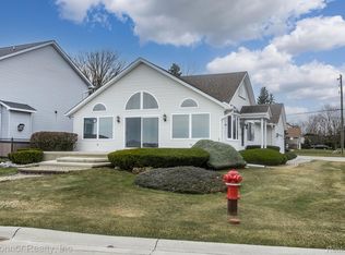 2560 River Rd, Marysville, MI 48040