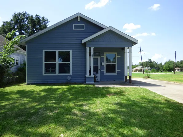 837 11th St, Port Arthur, TX 77640