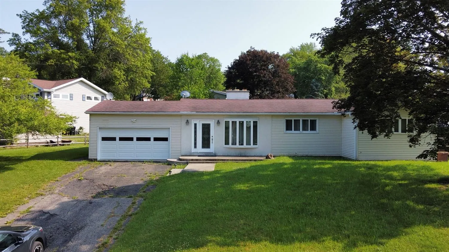 2 Sunnyside Dr photo 1