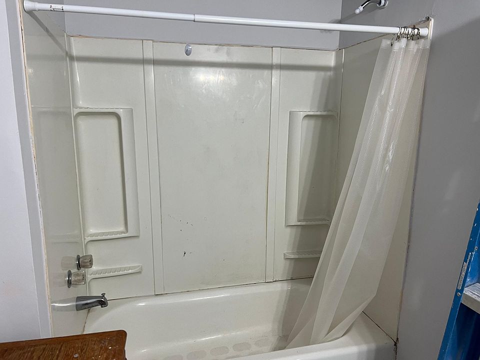 2nd image of 2952 S Farrell St #1F