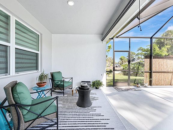 5th image of 3101 SW Armucher Street