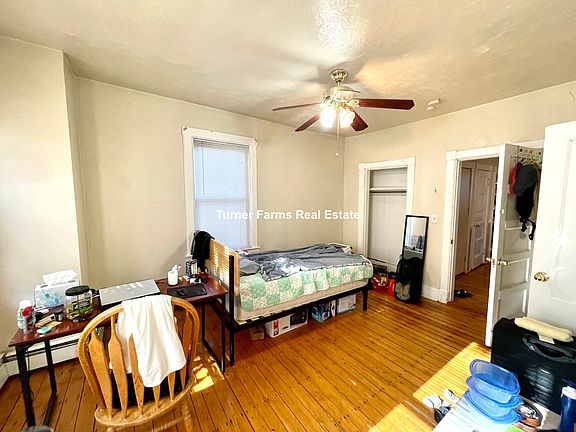 4th image of 19 Sachem St #3Z