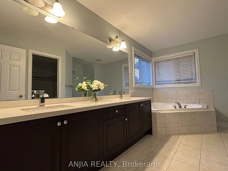 220 Hazelton Ave — Photo 7