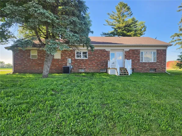 15825 Clingan Ln, Westville, IL 61883