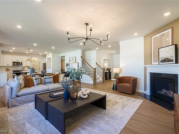5th image of 3267 Charles Pl